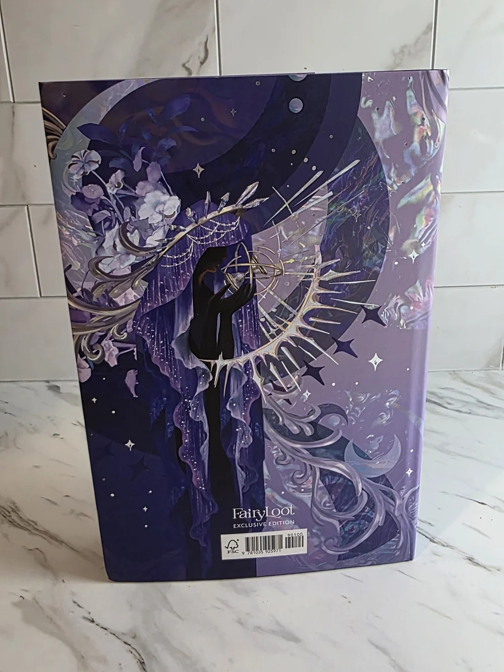 FairyLoot Exclusive Edition – The Last Starborn Seer by Venetia Constantine - Picture 4 of 10